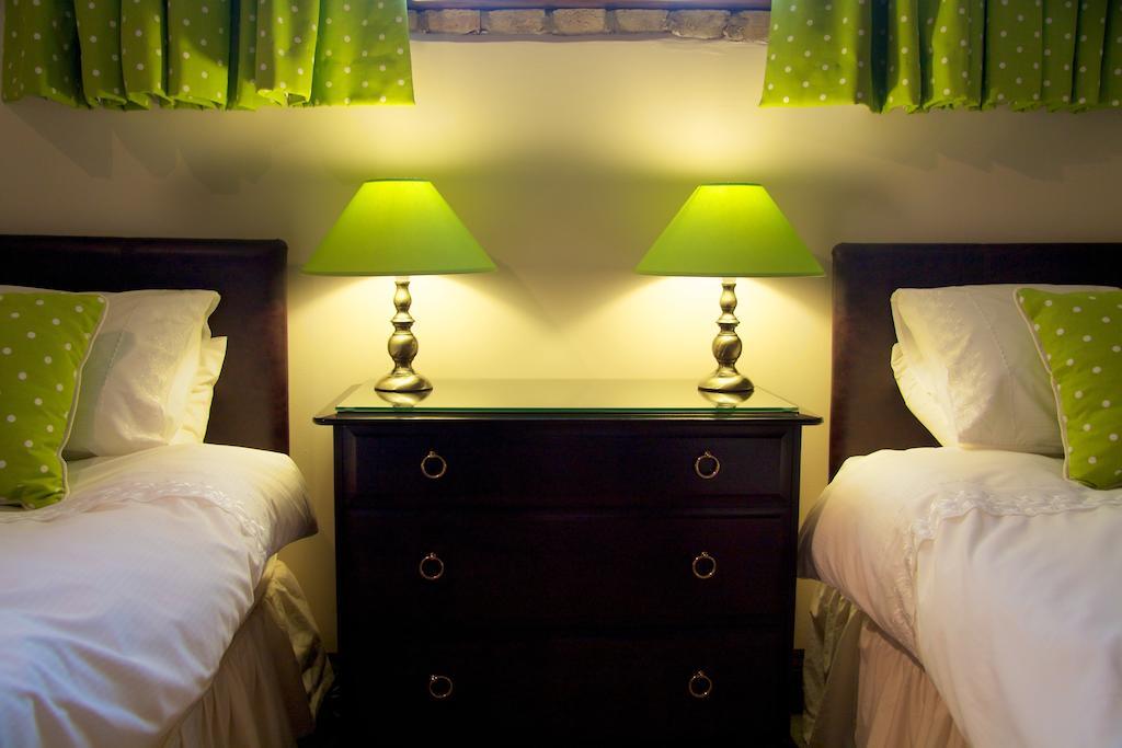 Colston Hall Farmhouse B&B Framlingham Habitación foto